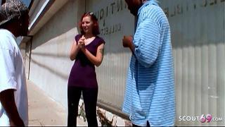 Schüchterne schlanke rothaarige Studentin von zwei schwarzen zum Porno überredet Porno kostenlos XNXX Deutsch