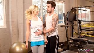 Sexy Girl Sienna Day im Fitnessstudio vom Trainer gevögelt Porno kostenlos XNXX Deutsch