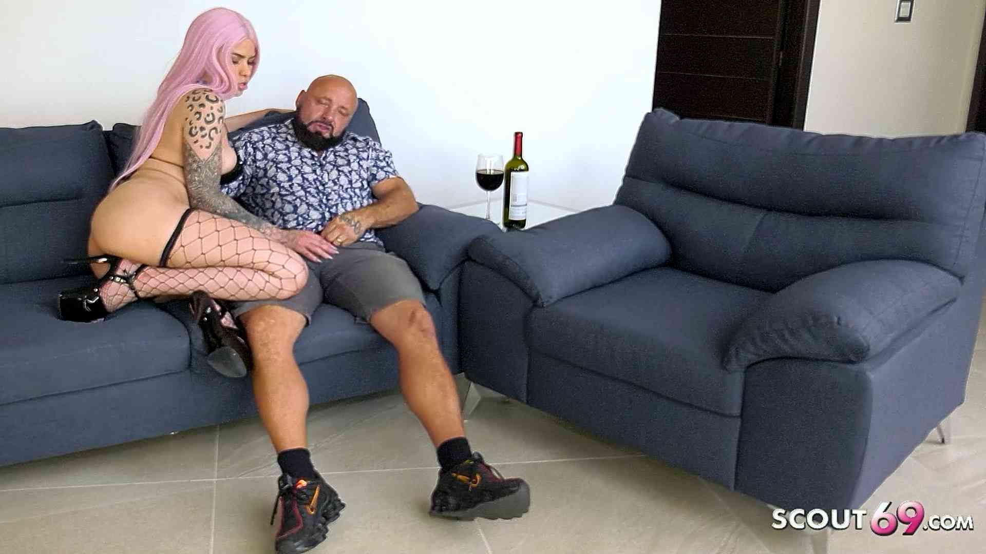 Nutte von altem deutschem Urlauber ohne Kondom gefickt